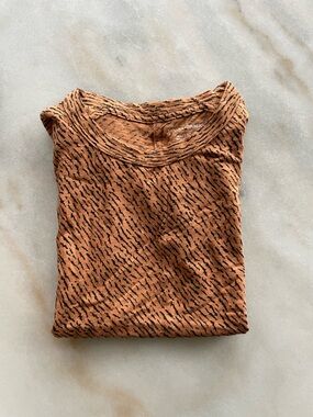 Banana Republic Rust Tiger-Print Women's Tee size XS